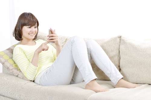 スマホ首顔出し型猫背